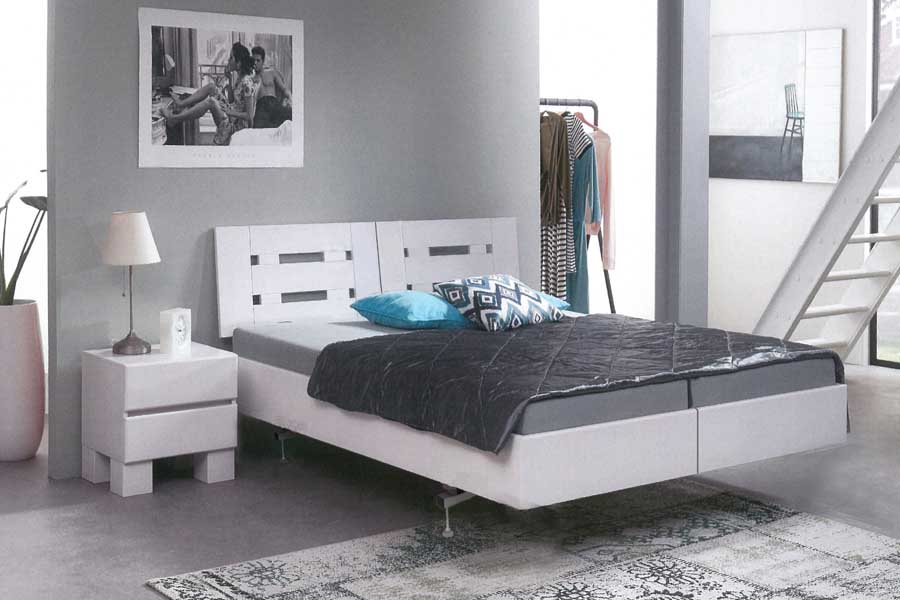 200 cm breed eikenhouten Forest Premium 602KT. Een massief houten hooglaagbed