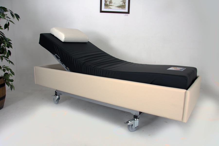 Ivanhoe hooglaag bed. 70 cm. breed en 220 cm. lang. In de webwinkel kunt u kiezen uit 175 of 225 kilo max. belastbaarheid