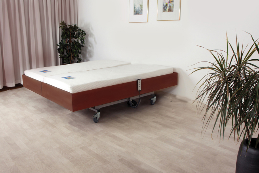 180 cm breed eikenhouten Forest Premium 699QS. Een massief houten hooglaagbed