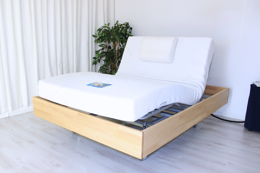 120 cm breed beukenhouten Forest Basic 599QS. Een massief houten hooglaagbed