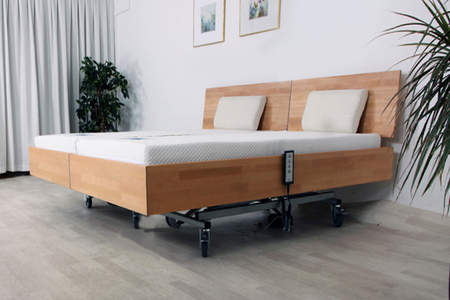 180 cm breed beukenhouten Forest Premium 604KT. Een massief houten hooglaagbed