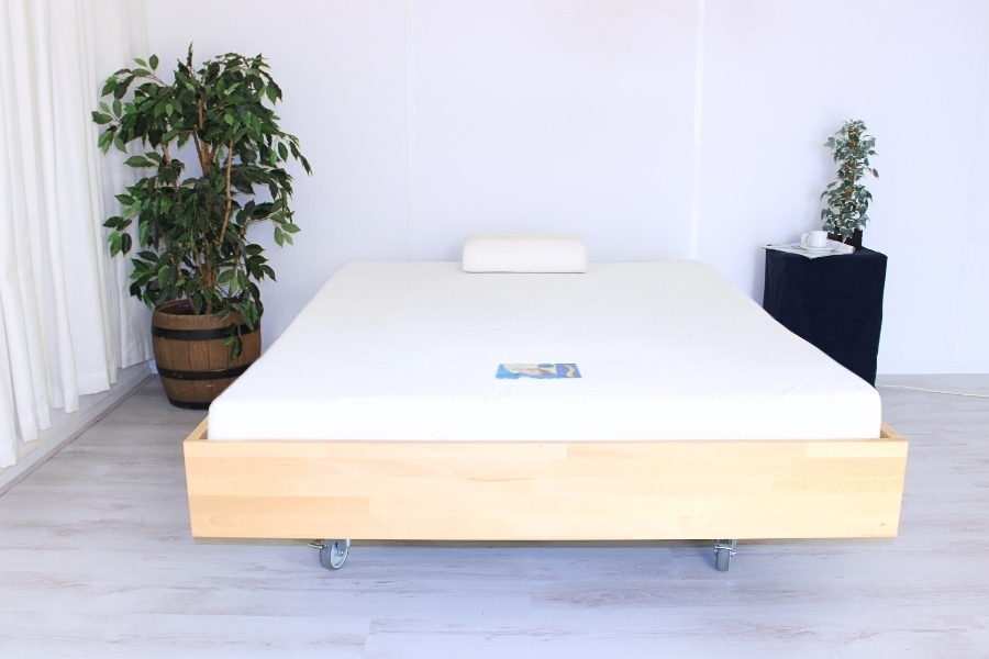 140 cm breed beukenhouten Forest Basic 599QS. Een massief houten hooglaagbed