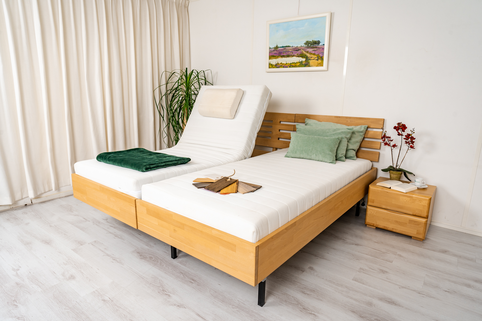 180 cm breed beukenhouten Forest Basic 502KT. Een massief houten hooglaagbed