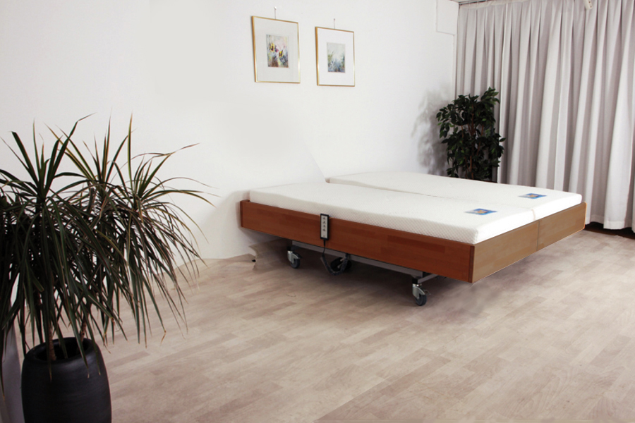 180 cm breed beukenhouten Forest Basic 599QS. Een massief houten hooglaagbed