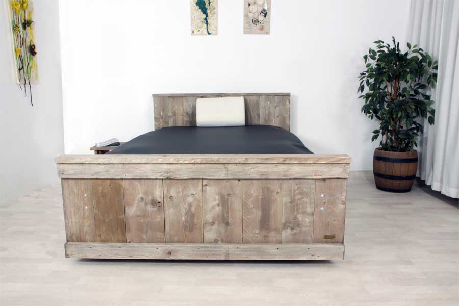 Stoer steigerhouten 140 cm breed 1 pers. hoog laag bed model Classic