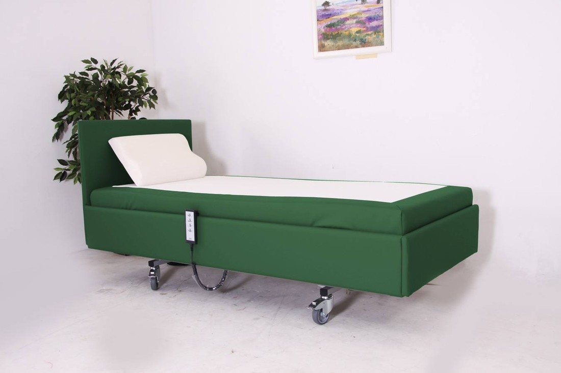 Lancelot hooglaag bed. 80 cm breed en 200 cm lang. In de webwinkel kunt u kiezen uit 175 of 225 kilo max. belastbaarheid