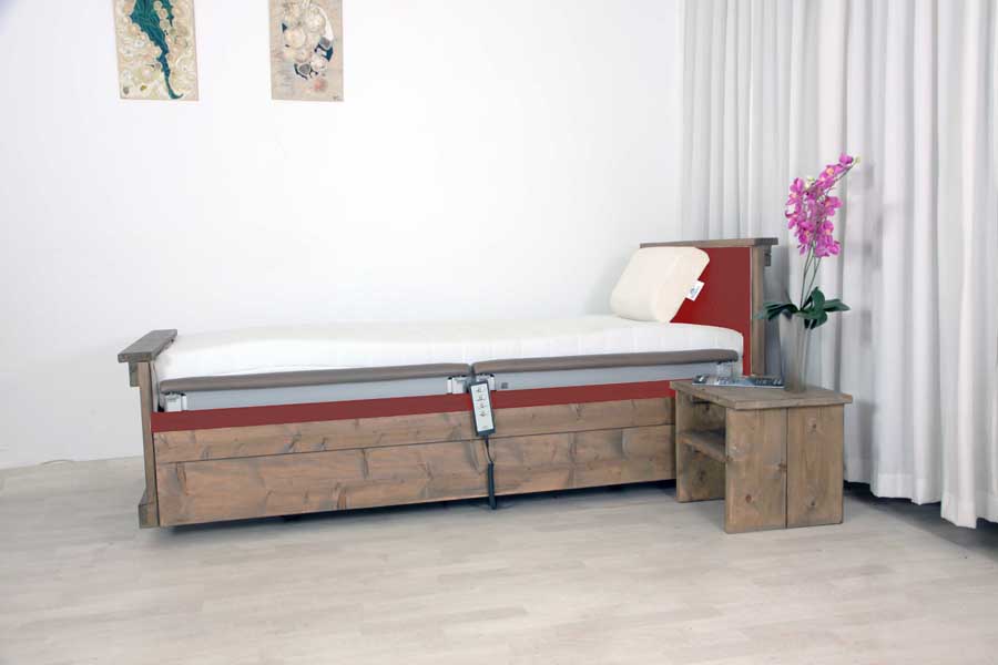 Stoer steigerhouten de luxe, 80 cm breed 1 pers. hoog laag bed