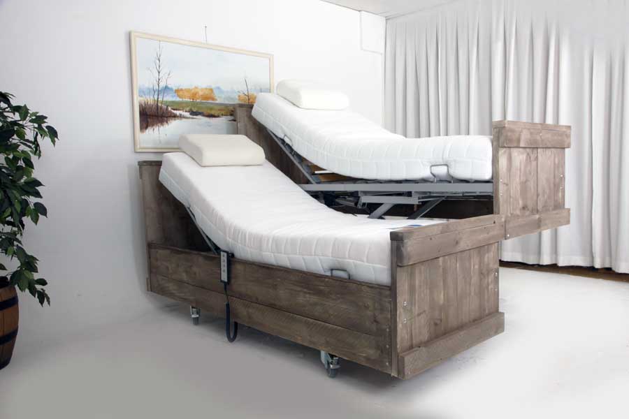 Stoer steigerhouten 140 cm breed 2 persoons hoog laag bed model Classic