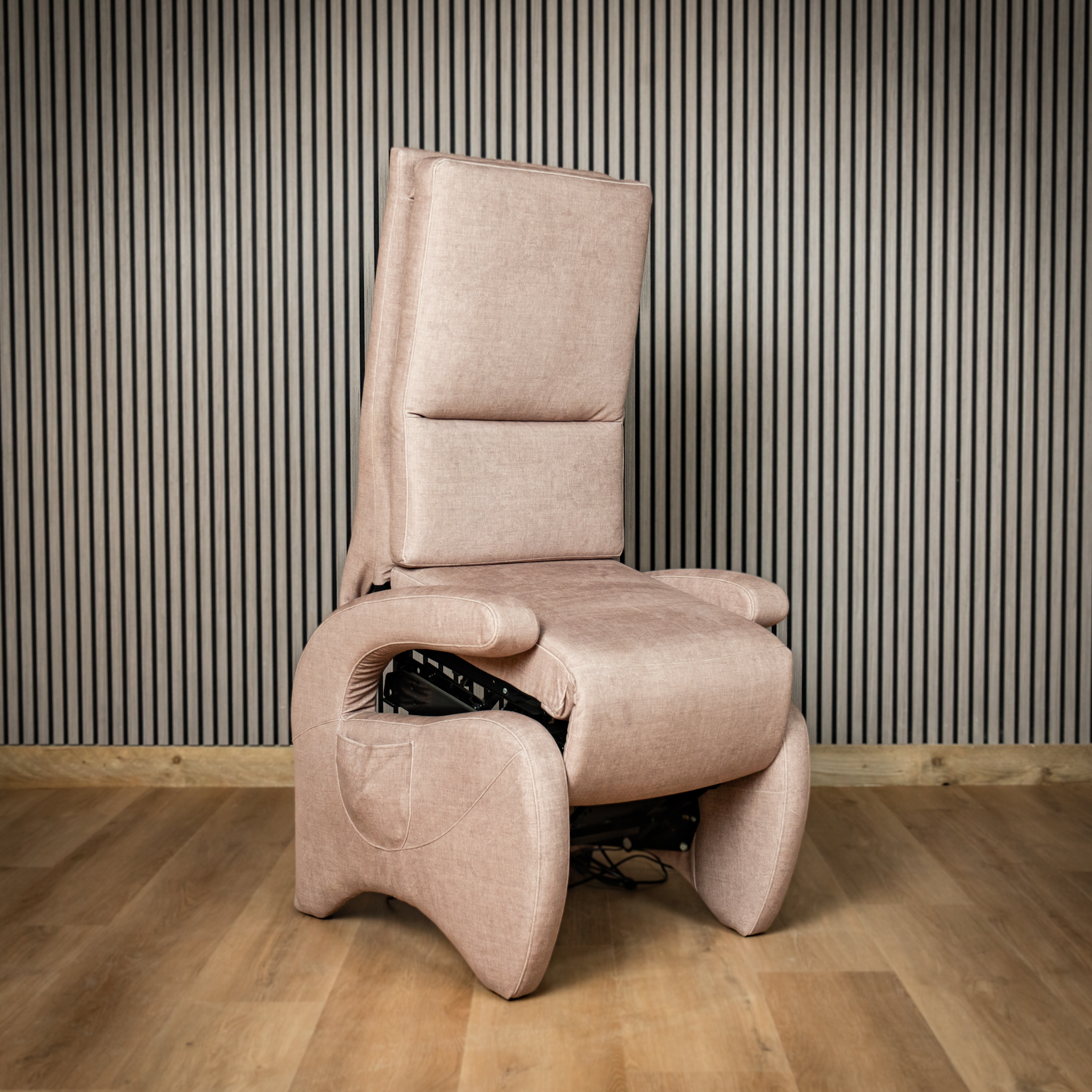 Maatwerk sta-op fauteuil Dagmar.